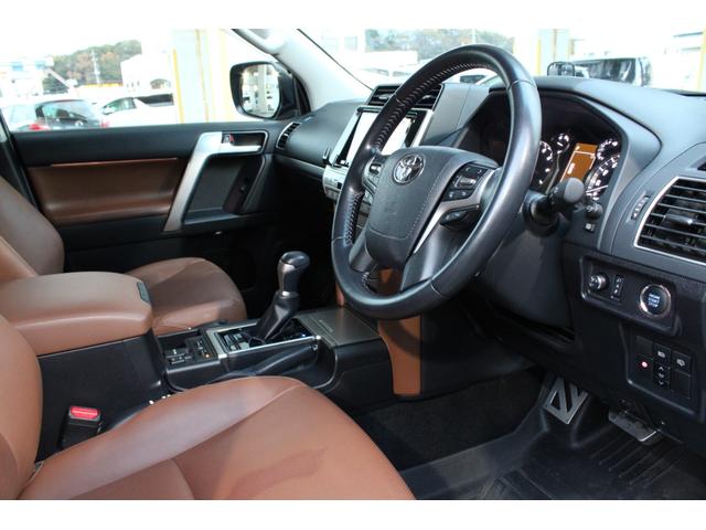 ランドクルーザープラド ＴＸ　Ｌパッケージ　７０ｔｈアニバーサリーリミテッド　１オーナー　トヨタセーフティセンス　レーダークルーズＣ　茶本革電動シート　ムーンルーフ　９型ＳＤナビ　フルセグ　ＥＴＣ２．０　Ｂカメラ　ＬＥＤヘッドライト　ＬＥＤフォグ　社外１７インチＡＷ　２年保証（27枚目）