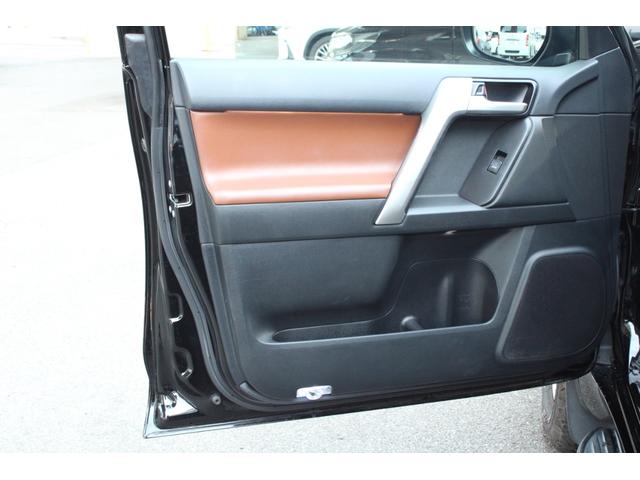 ランドクルーザープラド ＴＸ　Ｌパッケージ　７０ｔｈアニバーサリーリミテッド　１オーナー　トヨタセーフティセンス　レーダークルーズＣ　茶本革電動シート　ムーンルーフ　９型ＳＤナビ　フルセグ　ＥＴＣ２．０　Ｂカメラ　ＬＥＤヘッドライト　ＬＥＤフォグ　社外１７インチＡＷ　２年保証（31枚目）