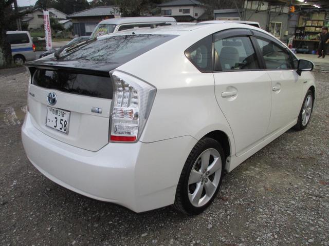 プリウス Gツーリングセレクション ドライブレコーダー ETC TV オートクルーズコントロール アルミホイール オートライト LEDヘッドランプ ヘッドライトウォッシャー スマートキー 電動格納ミラー CVT 盗難防止システム(17枚目)