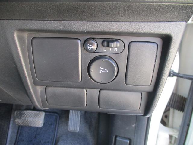 フリード フレックス　Ｆパッケージ　ナビ　ＴＶ　両側スライドドア　キーレスエントリー　電動格納ミラー　ＣＶＴ　衝突安全ボディ　ＡＢＳ　エアコン　パワーステアリング　パワーウィンドウ（7枚目）