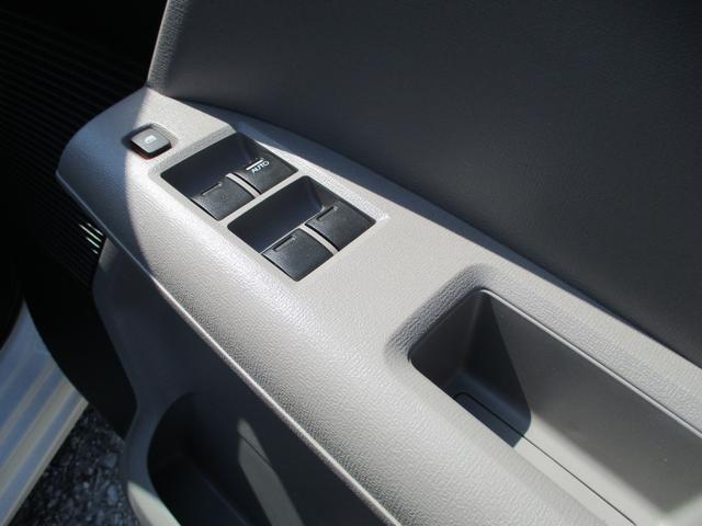 フリード フレックス　Ｆパッケージ　ナビ　ＴＶ　両側スライドドア　キーレスエントリー　電動格納ミラー　ＣＶＴ　衝突安全ボディ　ＡＢＳ　エアコン　パワーステアリング　パワーウィンドウ（8枚目）