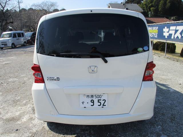 フリード フレックス　Ｆパッケージ　ナビ　ＴＶ　両側スライドドア　キーレスエントリー　電動格納ミラー　ＣＶＴ　衝突安全ボディ　ＡＢＳ　エアコン　パワーステアリング　パワーウィンドウ（16枚目）