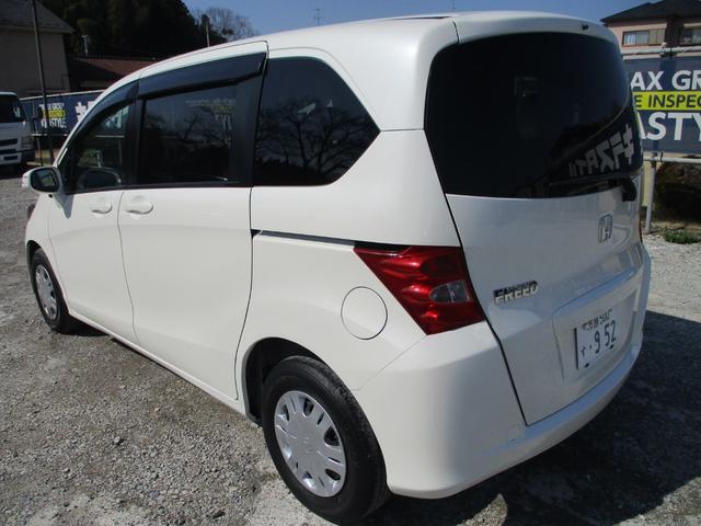 フリード フレックス　Ｆパッケージ　ナビ　ＴＶ　両側スライドドア　キーレスエントリー　電動格納ミラー　ＣＶＴ　衝突安全ボディ　ＡＢＳ　エアコン　パワーステアリング　パワーウィンドウ（17枚目）