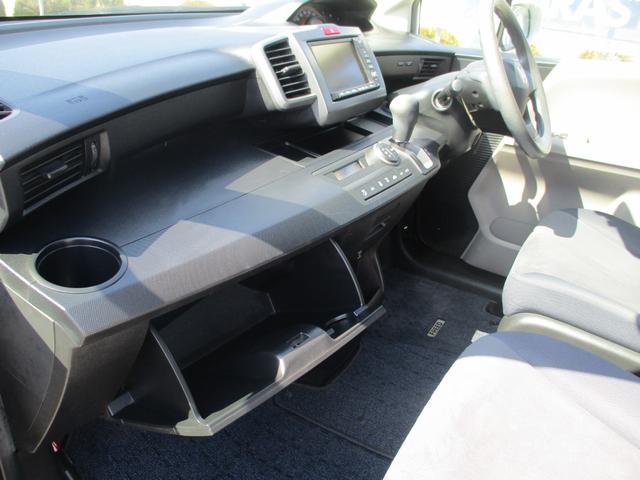 フリード フレックス　Ｆパッケージ　ナビ　ＴＶ　両側スライドドア　キーレスエントリー　電動格納ミラー　ＣＶＴ　衝突安全ボディ　ＡＢＳ　エアコン　パワーステアリング　パワーウィンドウ（29枚目）