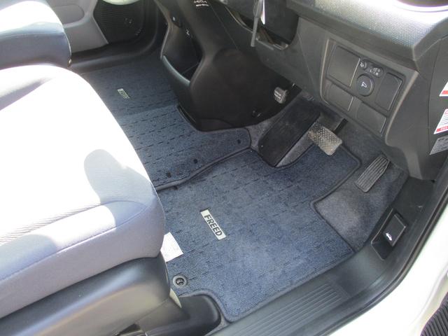 フリード フレックス　Ｆパッケージ　ナビ　ＴＶ　両側スライドドア　キーレスエントリー　電動格納ミラー　ＣＶＴ　衝突安全ボディ　ＡＢＳ　エアコン　パワーステアリング　パワーウィンドウ（32枚目）