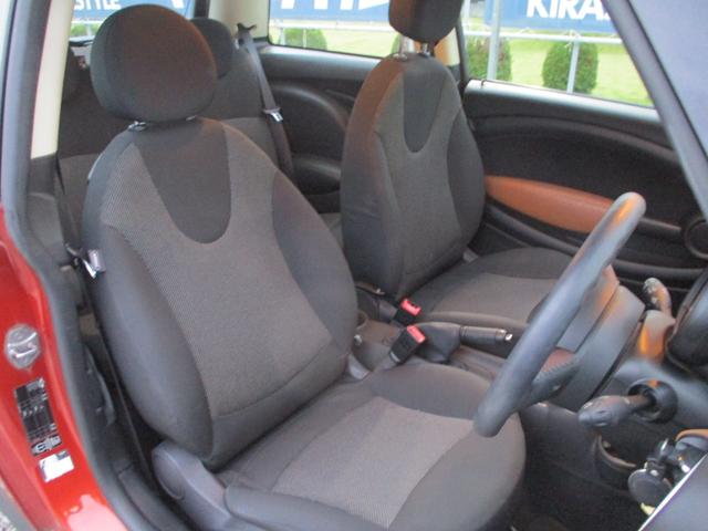 MINI ワン アルミホイール キーレスエントリー AT 盗難防止システム ABS CD ミュージックプレイヤー接続可 エアコン パワーステアリング パワーウィンドウ 運転席エアバッグ(8枚目)