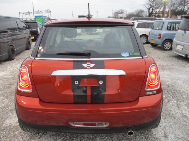 MINI ワン アルミホイール キーレスエントリー AT 盗難防止システム ABS CD ミュージックプレイヤー接続可 エアコン パワーステアリング パワーウィンドウ 運転席エアバッグ(15枚目)