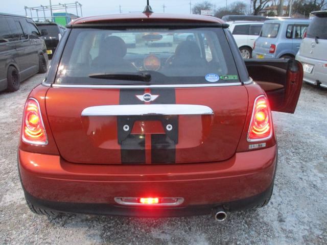 MINI ワン アルミホイール キーレスエントリー AT 盗難防止システム ABS CD ミュージックプレイヤー接続可 エアコン パワーステアリング パワーウィンドウ 運転席エアバッグ(22枚目)