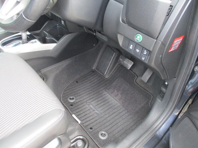 フィット １５ＸＬ　ホンダセンシング　ＥＴＣ　バックカメラ　ＴＶ　オートクルーズコントロール　レーンアシスト　衝突被害軽減システム　オートライト　ＬＥＤヘッドランプ　スマートキー　アイドリングストップ　電動格納ミラー　シートヒーター（31枚目）