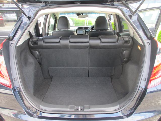 フィット １５ＸＬ　ホンダセンシング　ＥＴＣ　バックカメラ　ＴＶ　オートクルーズコントロール　レーンアシスト　衝突被害軽減システム　オートライト　ＬＥＤヘッドランプ　スマートキー　アイドリングストップ　電動格納ミラー　シートヒーター（41枚目）