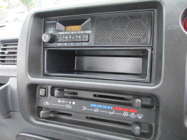 ハイゼットトラック エアコン・パワステ スペシャル 三方開 MT エアコン パワーステアリング(4枚目)