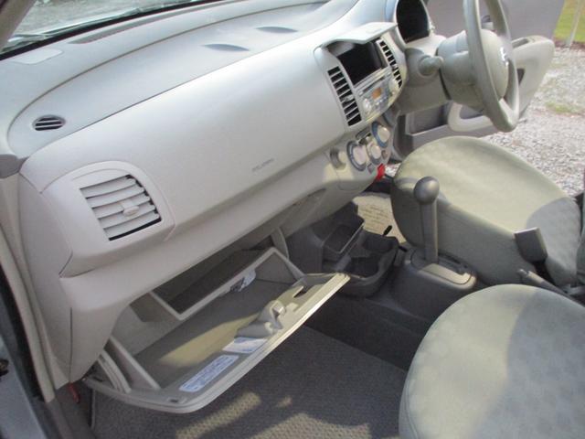 マーチ １２ｃ　ＥＴＣ　キーレスエントリー　電動格納ミラー　ＡＴ　衝突安全ボディ　ＡＢＳ　ＣＤ　エアコン　パワーステアリング　パワーウィンドウ（8枚目）