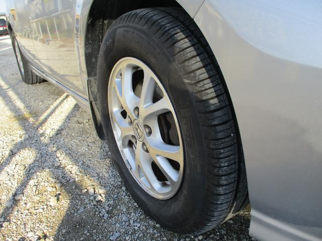 エリシオン Ｇ　ＥＴＣ　ナビ　ＴＶ　クリアランスソナー　両側スライド・片側電動　ＨＩＤ　キーレスエントリー　電動格納ミラー　３列シート　チップアップシート　ＡＴ　アルミホイール　盗難防止システム　衝突安全ボディ（20枚目）