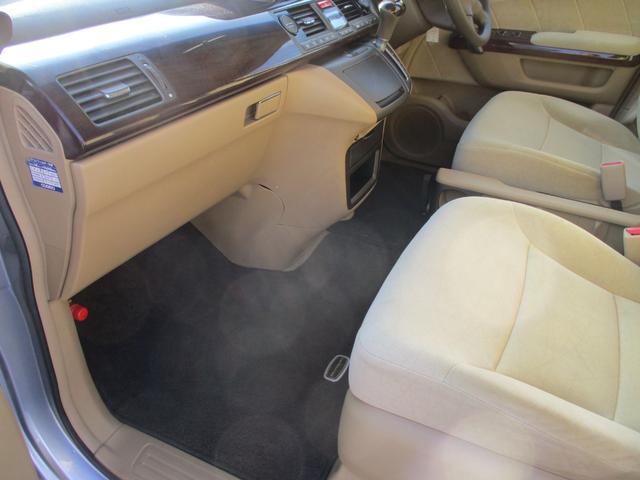 エリシオン Ｇ　ＥＴＣ　ナビ　ＴＶ　クリアランスソナー　両側スライド・片側電動　ＨＩＤ　キーレスエントリー　電動格納ミラー　３列シート　チップアップシート　ＡＴ　アルミホイール　盗難防止システム　衝突安全ボディ（39枚目）