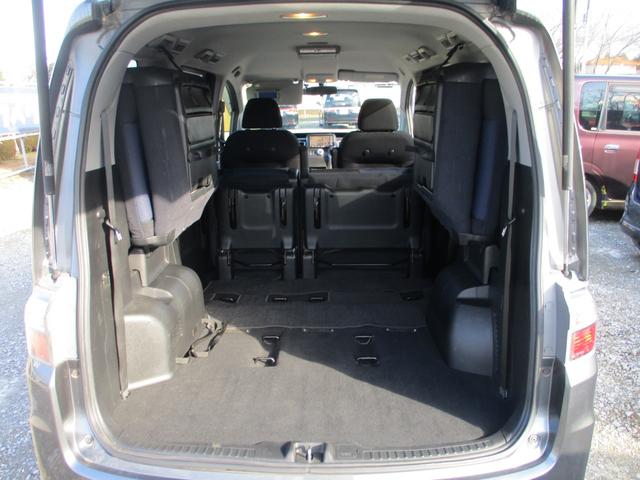 ステップワゴン スパーダＳ　ＨＤＤナビ　スマートスタイルＥＤ　ドライブレコーダー　ＥＴＣ　バックカメラ　ナビ　ＴＶ　両側電動スライドドア　ＨＩＤ　スマートキー　電動格納ミラー　後席モニター　３列シート　ＡＴ　アルミホイール　１００Ｖ電源　盗難防止システム（23枚目）