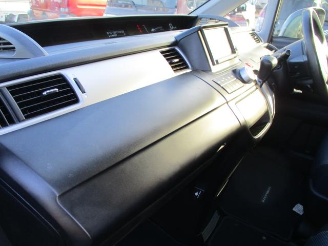 ステップワゴン スパーダＳ　ＨＤＤナビ　スマートスタイルＥＤ　ドライブレコーダー　ＥＴＣ　バックカメラ　ナビ　ＴＶ　両側電動スライドドア　ＨＩＤ　スマートキー　電動格納ミラー　後席モニター　３列シート　ＡＴ　アルミホイール　１００Ｖ電源　盗難防止システム（37枚目）