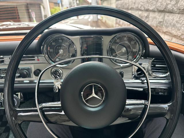 SL 280SL 右ハンドル 内・外装フルレストア済み パコダルーフ クーラーユニット 4速AT(20枚目)