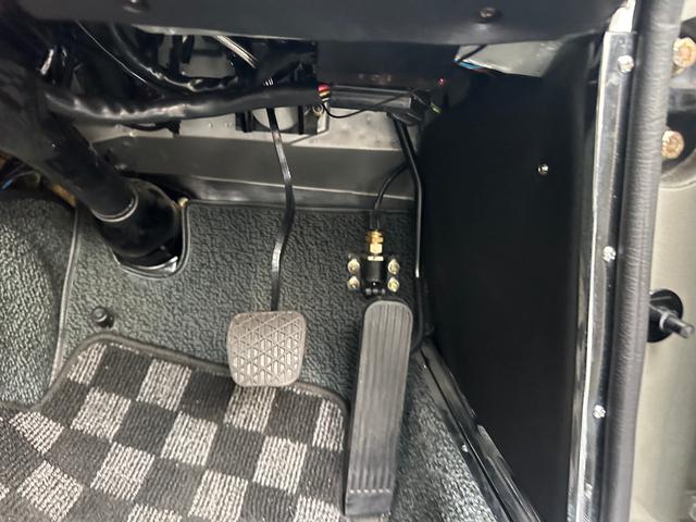 SL 280SL 右ハンドル 内・外装フルレストア済み パコダルーフ クーラーユニット 4速AT(23枚目)