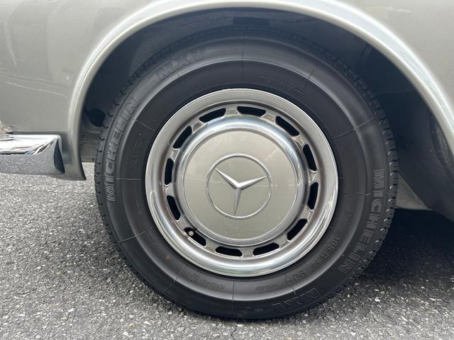 SL 280SL 右ハンドル 内・外装フルレストア済み パコダルーフ クーラーユニット 4速AT(36枚目)