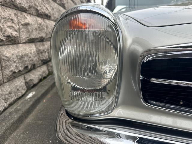 SL 280SL 右ハンドル 内・外装フルレストア済み パコダルーフ クーラーユニット 4速AT(40枚目)