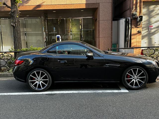 ＳＬＣ ＳＬＣ２００　スポーツ　ＳＬＣ２００ＳＰＯＲＴＳ　ＭＴ　ＬＩＭＩＴＥＤ　オンライン販売専用車　メルセデス・ベンツ正規モデル日本国内最後のマニュアルトランスミッション車（4枚目）
