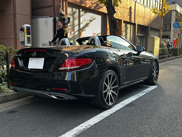 ＳＬＣ ＳＬＣ２００　スポーツ　ＳＬＣ２００ＳＰＯＲＴＳ　ＭＴ　ＬＩＭＩＴＥＤ　オンライン販売専用車　メルセデス・ベンツ正規モデル日本国内最後のマニュアルトランスミッション車（9枚目）