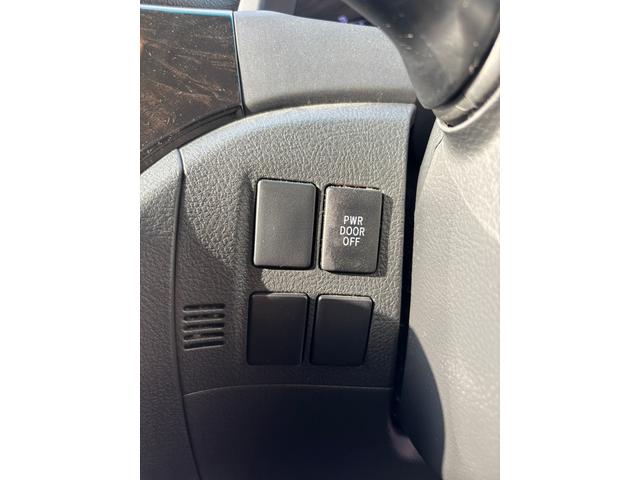 ヴェルファイア ２．４Ｚ　Ｇエディション　後期型／サンルーフ／ＡＬＰＩＮＥ８型ナビ／フリップダウンモニター／電動リアゲート／両側電動スライドドア（34枚目）