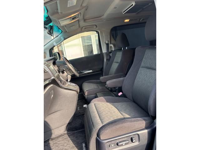 ヴェルファイア ２．４Ｚ　Ｇエディション　後期型／サンルーフ／ＡＬＰＩＮＥ８型ナビ／フリップダウンモニター／電動リアゲート／両側電動スライドドア（41枚目）