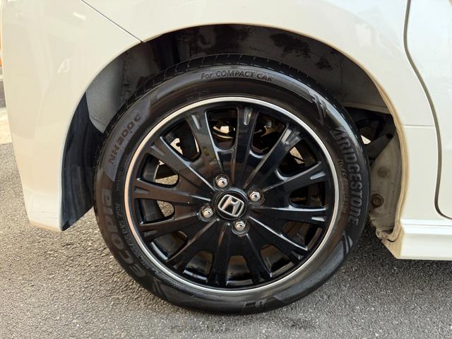 Ｎ－ＢＯＸカスタム Ｇ　ターボＳＳブラックスタイルパッケージ　純正ナビ／ＴＶ／バックカメラ／両側パワースライドドア／シートヒーター／ＨＩＤヘッドライト（9枚目）