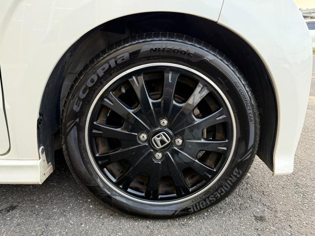 Ｎ－ＢＯＸカスタム Ｇ　ターボＳＳブラックスタイルパッケージ　純正ナビ／ＴＶ／バックカメラ／両側パワースライドドア／シートヒーター／ＨＩＤヘッドライト（10枚目）