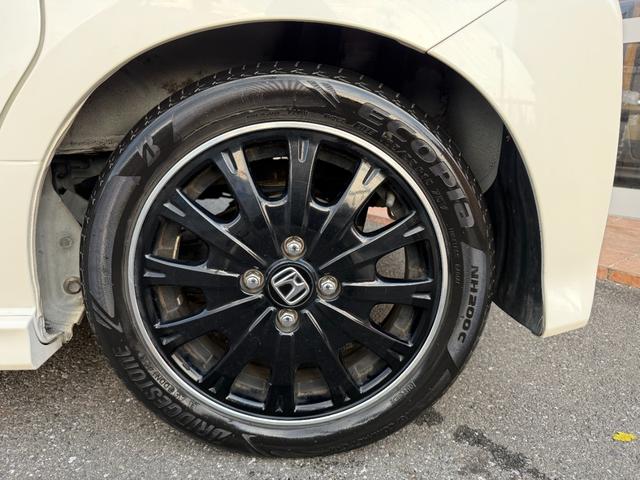 Ｎ－ＢＯＸカスタム Ｇ　ターボＳＳブラックスタイルパッケージ　純正ナビ／ＴＶ／バックカメラ／両側パワースライドドア／シートヒーター／ＨＩＤヘッドライト（12枚目）