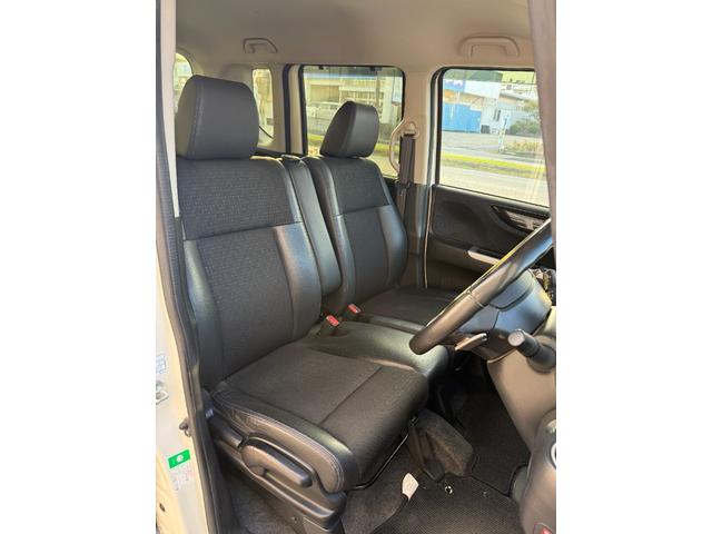 Ｎ－ＢＯＸカスタム Ｇ　ターボＳＳブラックスタイルパッケージ　純正ナビ／ＴＶ／バックカメラ／両側パワースライドドア／シートヒーター／ＨＩＤヘッドライト（14枚目）