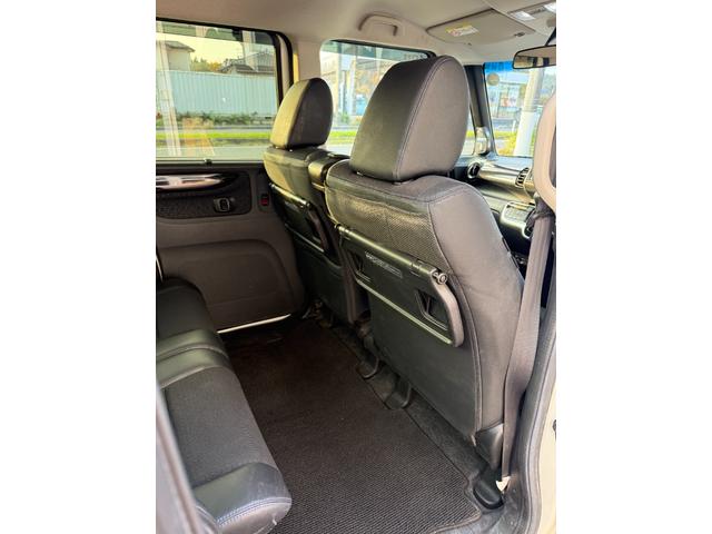 Ｎ－ＢＯＸカスタム Ｇ　ターボＳＳブラックスタイルパッケージ　純正ナビ／ＴＶ／バックカメラ／両側パワースライドドア／シートヒーター／ＨＩＤヘッドライト（17枚目）