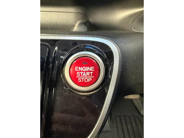 Ｎ－ＢＯＸカスタム Ｇ　ターボＳＳブラックスタイルパッケージ　純正ナビ／ＴＶ／バックカメラ／両側パワースライドドア／シートヒーター／ＨＩＤヘッドライト（33枚目）