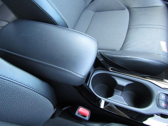 カローラクロス ハイブリッド　Ｚ　４ＷＤ　純正９型ナビ　ＢＴオーディオ　地デジ　パノラマルーフ　１オーナー車　パノラミックビュー　パワーバックドア　ハーフレザーシート　セーフティセンス　ＥＴＣ　ヒーター付き電動シート（40枚目）