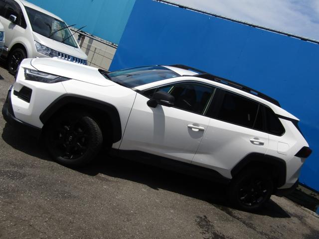 ＲＡＶ４ ハイブリッドアドベンチャー　オフロードパッケージＩＩ　１０．５型ナビ　地デジ　ＢＴオーディオ　パノラマビュー　デジタルインナーミラー　ベンチレーションシート　パワーバックドア　セーフティーセンス　ＬＥＤヘッドライト　ＥＴＣ　ハーフレザー（14枚目）