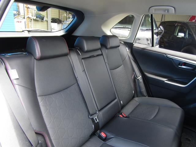 ＲＡＶ４ ハイブリッドアドベンチャー　オフロードパッケージＩＩ　１０．５型ナビ　地デジ　ＢＴオーディオ　パノラマビュー　デジタルインナーミラー　ベンチレーションシート　パワーバックドア　セーフティーセンス　ＬＥＤヘッドライト　ＥＴＣ　ハーフレザー（32枚目）