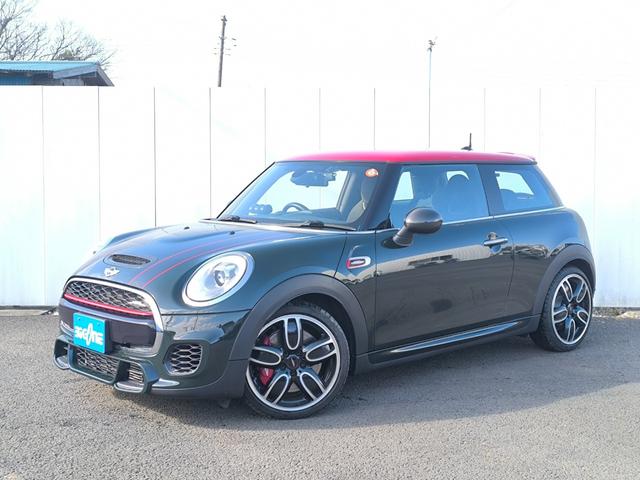 MINI ジョンクーパーワークス(2枚目)