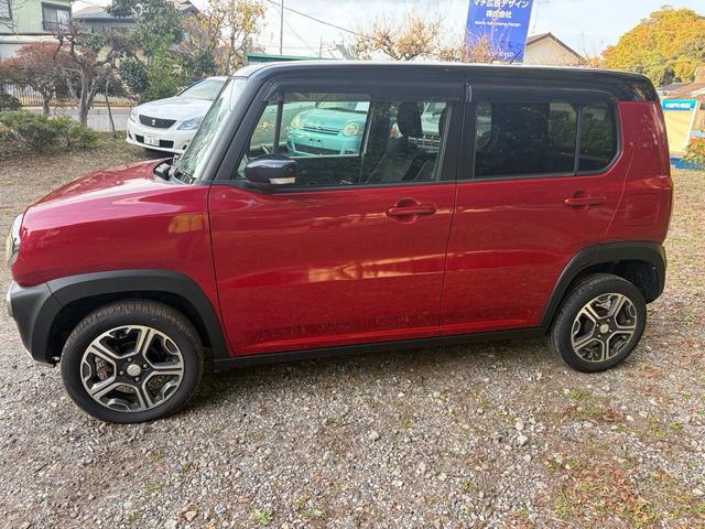 ハスラー Ｘ　ＨＤＤナビ・フルセグＴＶ・車検令和９年７月・ＥＴＣ・レーダーブレーキサポート・ＤＶＤ再生・ＣＤ録再・Ｂｌｕｅｔｏｏｔｈ・ＨＤＭＩ対応・ＵＳＢ対応・赤黒ツートン・６２８４０ｋｍ・禁煙車・スマートキー（12枚目）