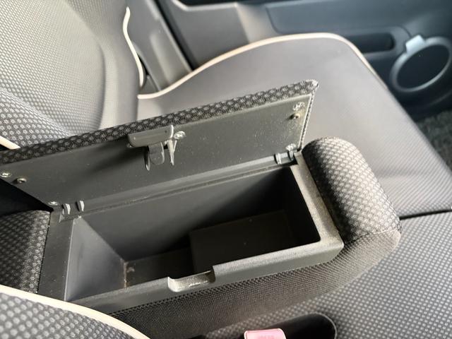 ハスラー Ｘ　ＨＤＤナビ・フルセグＴＶ・車検令和９年７月・ＥＴＣ・レーダーブレーキサポート・ＤＶＤ再生・ＣＤ録再・Ｂｌｕｅｔｏｏｔｈ・ＨＤＭＩ対応・ＵＳＢ対応・赤黒ツートン・６２８４０ｋｍ・禁煙車・スマートキー（35枚目）