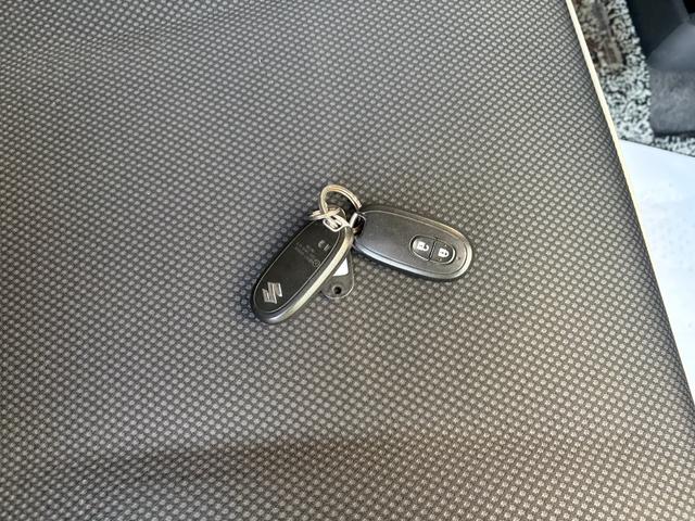 ハスラー Ｘ　ＨＤＤナビ・フルセグＴＶ・車検令和９年７月・ＥＴＣ・レーダーブレーキサポート・ＤＶＤ再生・ＣＤ録再・Ｂｌｕｅｔｏｏｔｈ・ＨＤＭＩ対応・ＵＳＢ対応・赤黒ツートン・６２８４０ｋｍ・禁煙車・スマートキー（40枚目）