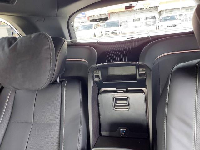 ＧＬＳ ＧＬＳ６００　４マチック　ワンオーナー　マイバッハ専用ツートン　ｄｅｓｉｇｎｏハイグロスブラック本革ウッドステアリング　フルレザー仕様　２３インチアルミ　３６０度カメラシステム　リアエンターテイメント　ＣａｒＰｌａｙ（35枚目）