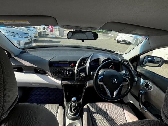 ＣＲ－Ｚ α　６ＭＴ　無限エアロ　ＥＴＣ　クルコン　ＵＳＢ接続　ＡＵＸ接続　スペアキー　アイドリングストップ（14枚目）