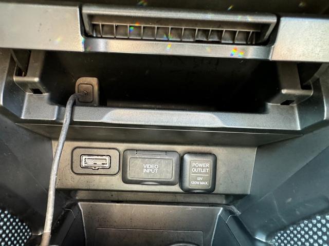 ＣＲ－Ｚ α　６ＭＴ　無限エアロ　ＥＴＣ　クルコン　ＵＳＢ接続　ＡＵＸ接続　スペアキー　アイドリングストップ（29枚目）