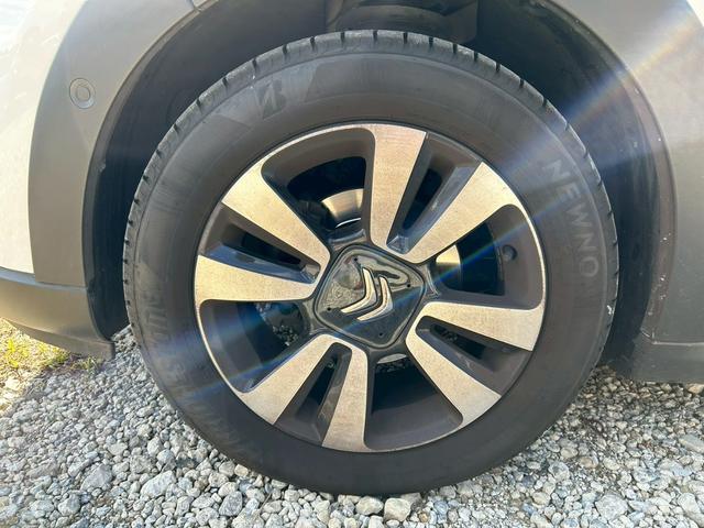 Ｃ３ シャイン　純正ナビ　純正アルミホイール　ワンオーナー車　ＥＴＣ　バックモニター（22枚目）