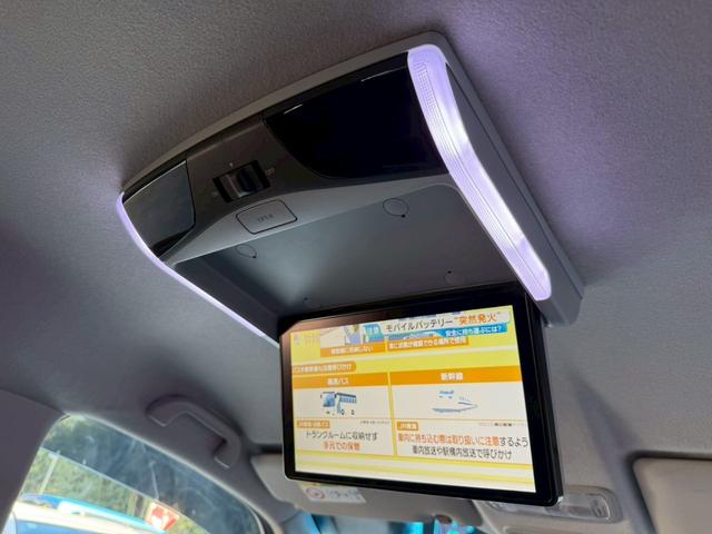 フリードハイブリッド ハイブリッド・クロスターホンダセンシング　純正ナビ　フルセグＴＶ　純正フリップダウンモニター　両側電動スライドドア　純正アルミホイール　バックモニター　ＥＴＣ（26枚目）