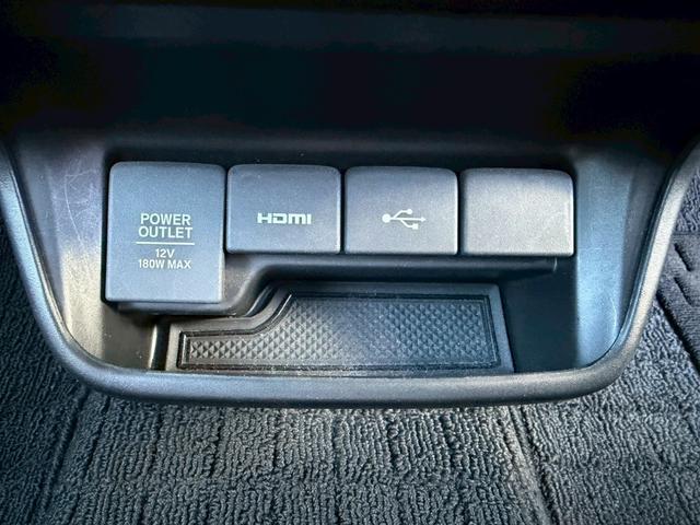 フリードハイブリッド ハイブリッド・クロスターホンダセンシング　純正ナビ　フルセグＴＶ　純正フリップダウンモニター　両側電動スライドドア　純正アルミホイール　バックモニター　ＥＴＣ（31枚目）