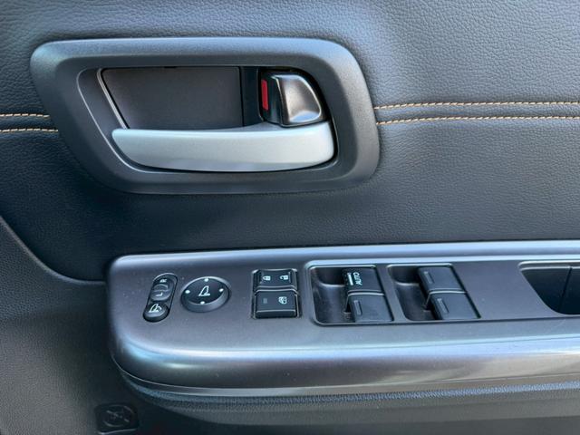 フリードハイブリッド ハイブリッド・クロスターホンダセンシング　純正ナビ　フルセグＴＶ　純正フリップダウンモニター　両側電動スライドドア　純正アルミホイール　バックモニター　ＥＴＣ（35枚目）