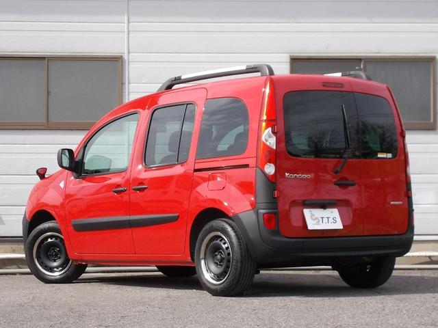 カングー １．６　買取直販　走行６．４万キロ　ルージュビフ　ノワールカスタム　タイベル・ＷＰ交換済　マルチルーフレール　ディスプレイオーディオ　Ｂカメラ　ＥＴＣ　点検記録簿　キーレス　ムーンアイズリムカバー　フォグ（7枚目）