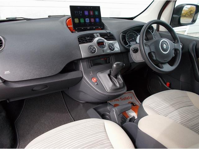 カングー １．６　買取直販　走行６．４万キロ　ルージュビフ　ノワールカスタム　タイベル・ＷＰ交換済　マルチルーフレール　ディスプレイオーディオ　Ｂカメラ　ＥＴＣ　点検記録簿　キーレス　ムーンアイズリムカバー　フォグ（38枚目）